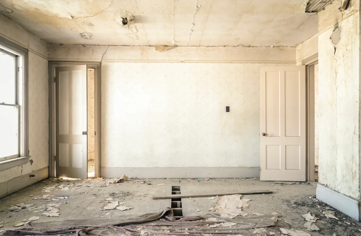 Waste disposal crew managing a cleanout project in Liberty Hill